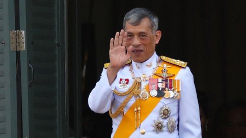 El periodista más crítico con Rama X sufre extorsión: el rey de Tailandia, señalado