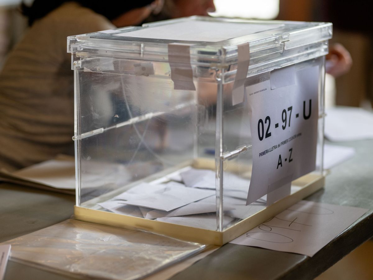 Foto: Una urna en las elecciones catalanas. (Europa Press/Lorena Sopeña)