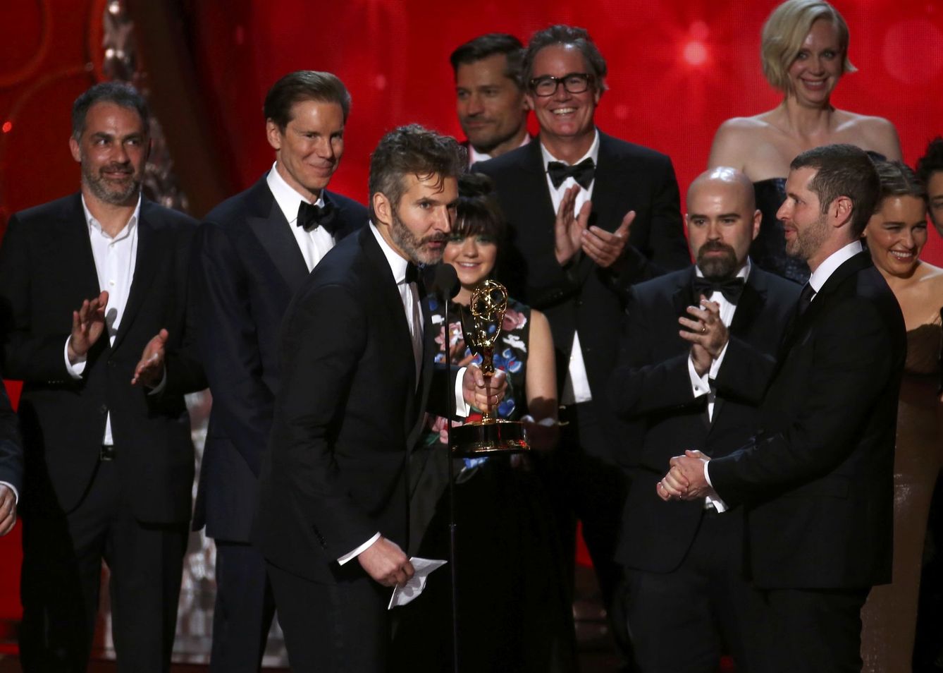 Benioff y Weiss agradeciendo uno de sus últimos Emmys. (Reuters)