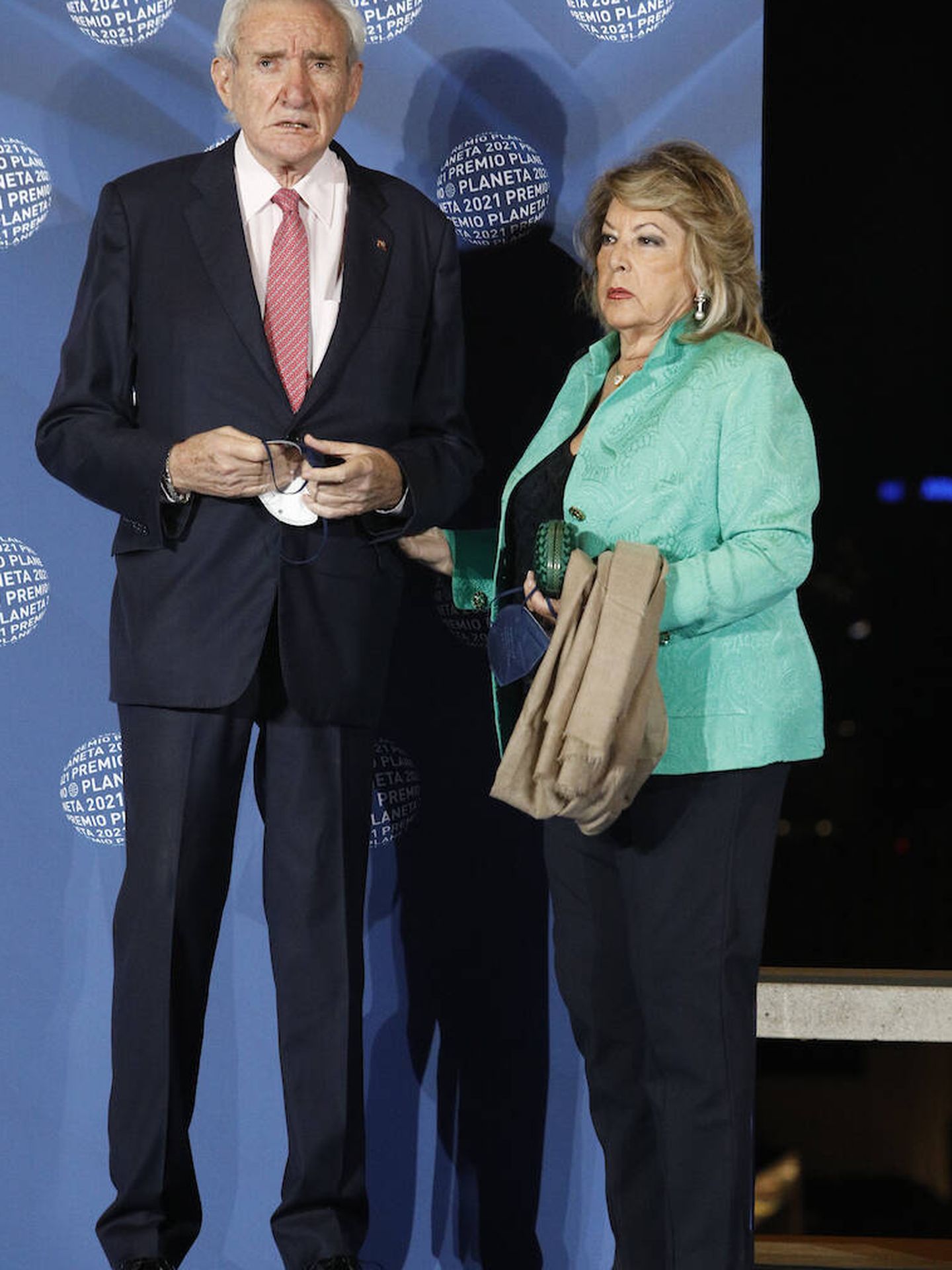 Luis del Olmo junto a su esposa. (LP)
