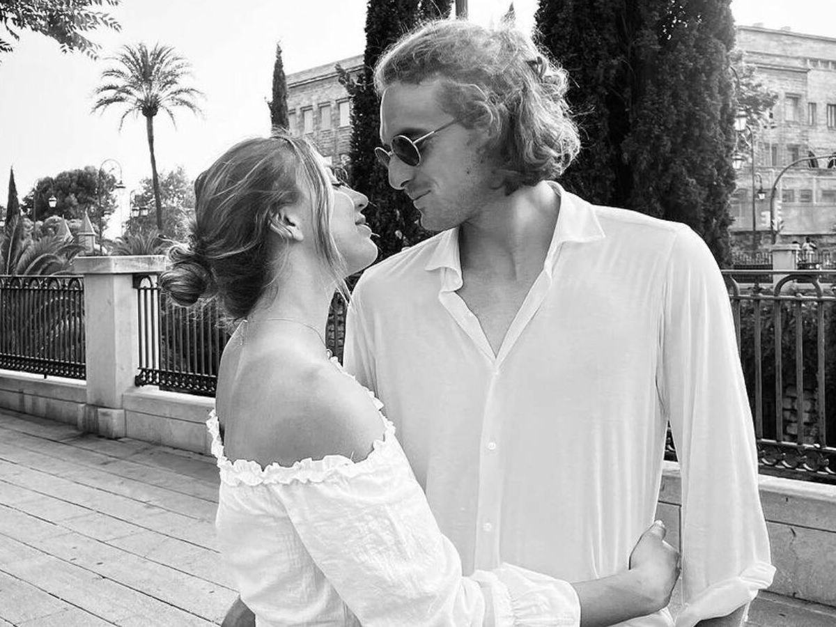Foto: Paula Badosa y Stefanos Tsitsipas, en una imagen de lo más romántica. (Instagram/@tsitsipas)