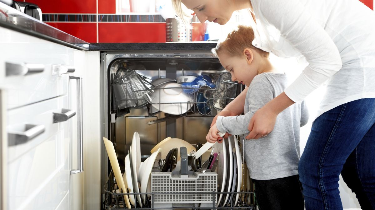 La razón por la que el lavavajillas puede ser perjudicial para tu salud (y la de tu familia)