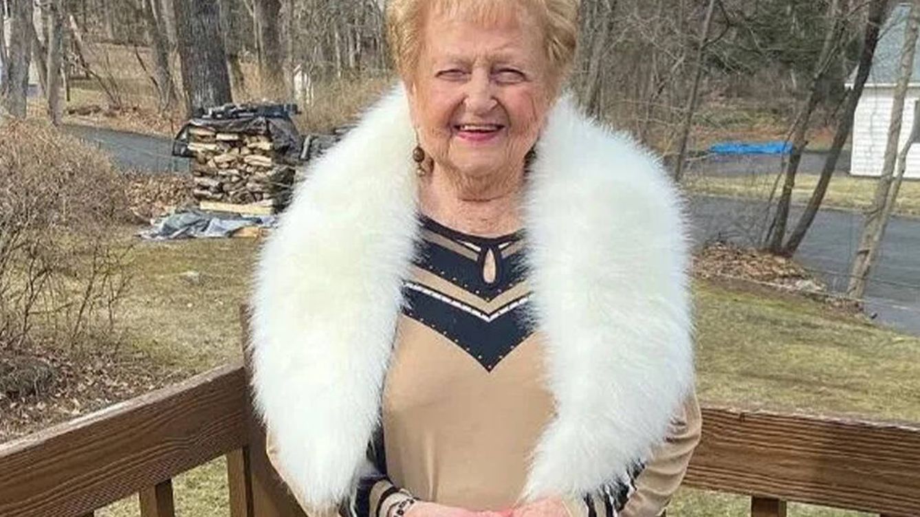Las 3 peculiares peticiones de una abuelita de 92 años para su futuro funeral