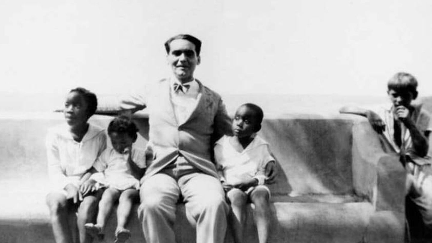 Lorca, en el mirador de Yumuri, Matanzas, Cuba, 1930.