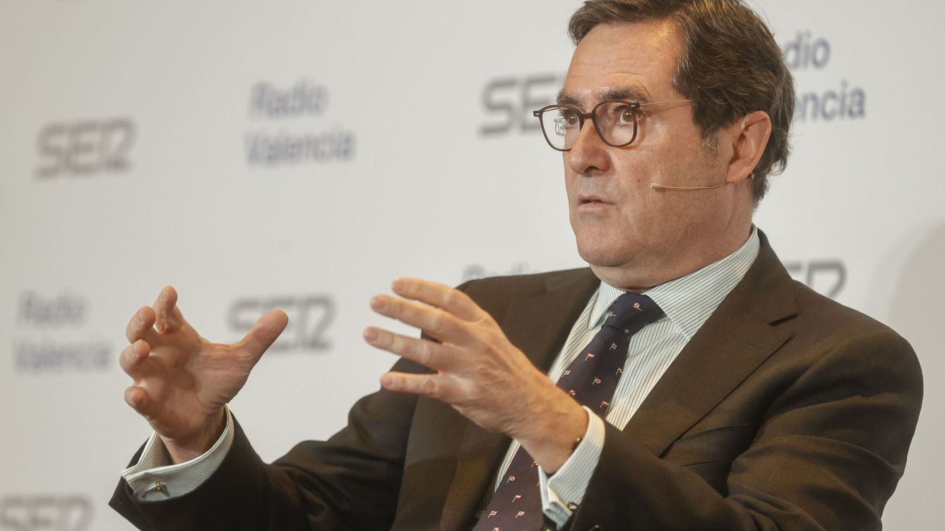 La CEOE consuma su ruptura con Díaz y no acudirá a la mesa para la subida del SMI 
