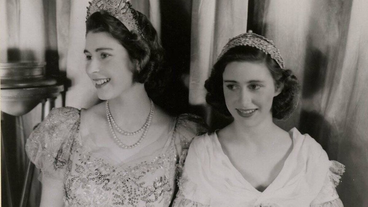Así lucían Isabel II y la princesa Margarita durante su etapa de actrices en plena guerra