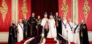Post de Lo que desvelan las fotos oficiales de la coronación: del misterio del vestido de Kate a la decisión de Carlos III