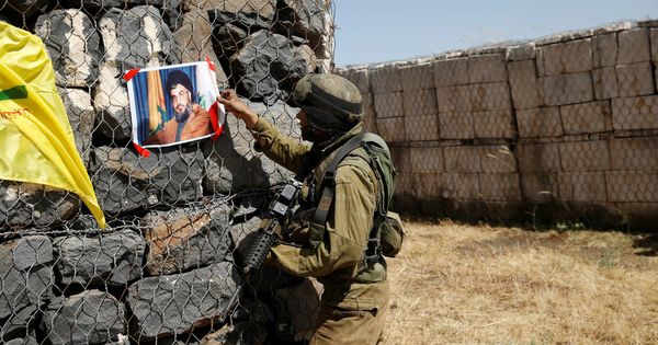 Foto: Un soldado israelí durante un ejercicio de entrenamiento en la frontera con Líbano. (Reuters) 