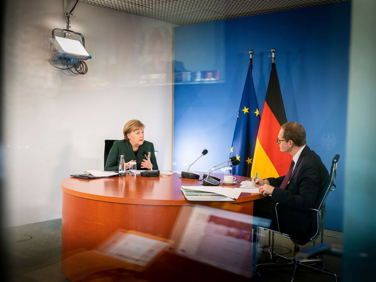 Foto: Angela Merke, junto al alcalde de Berlín. (Reuters)