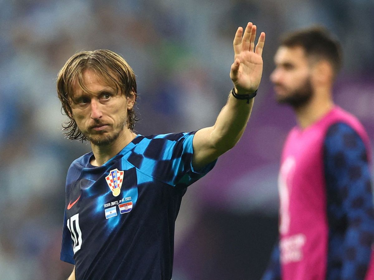 Foto: El croata Luka Modric tras caer en semifinales. (Reuters/Carl Recine)