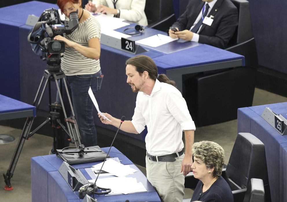 Foto: Pablo Iglesias durante una sesión plenaria en el Parlamento Europeo. (Reuters)