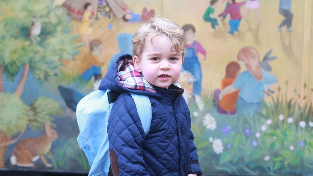 El príncipe George de Cambridge ya va al cole (y lo hace sin llorar)