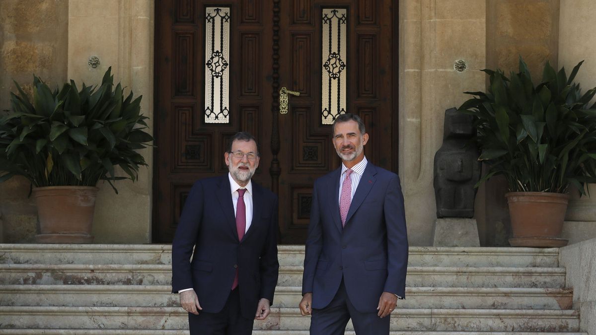 Cataluña: el Rey ordena tener lista Zarzuela desde el miércoles por si debe recibir a Rajoy