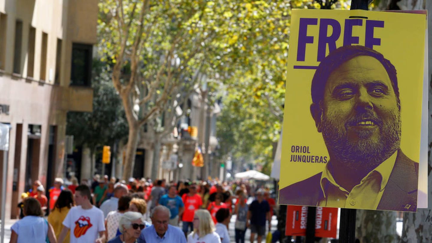 Manifestación pidiendo la libertad de Oriol Junqueras. (EFE)