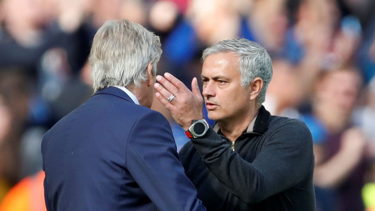 Pellegrini y Mourinho se saludan. (Reuters/Phil Powell)