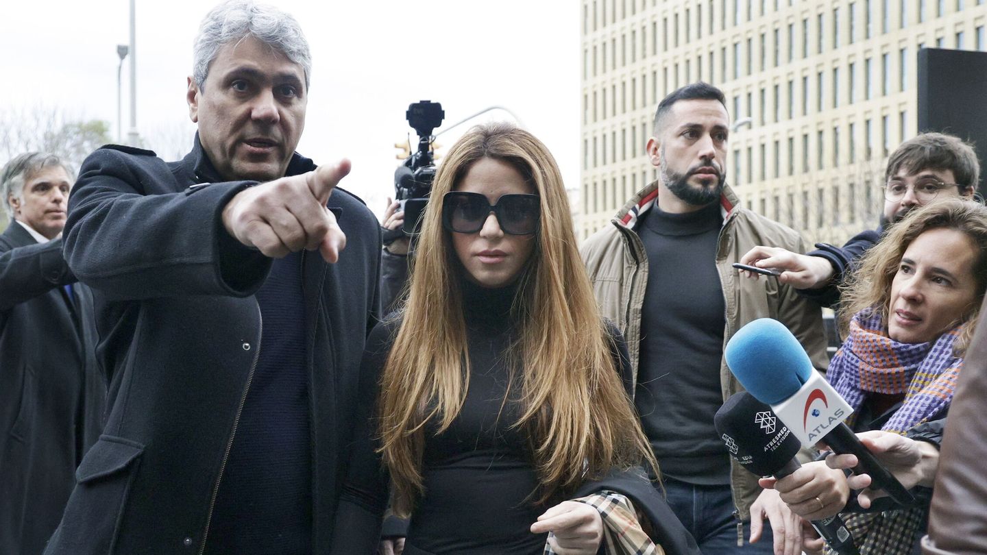 Shakira acude a los juzgados de Barcelona para ratificar el acuerdo de custodia. (EFE)