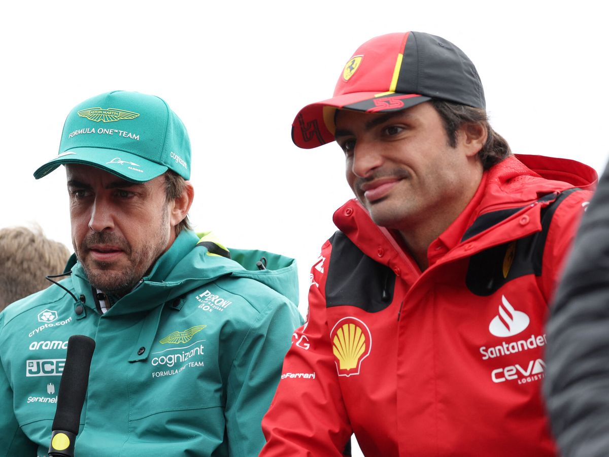Foto: Fernando Alonso y Carlos Sainz, en el pasado Gran Premio de los Países Bajos. (Reuters/Stephanie Lecocq)