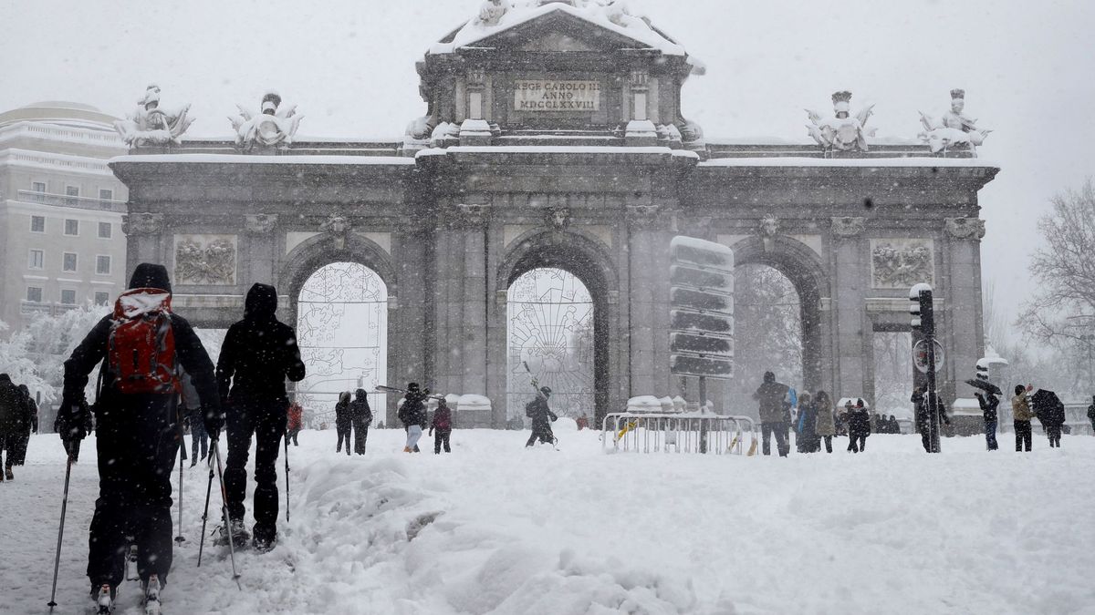 Filomena acerca a Moncloa y Madrid en la gestión de una nevada que desborda a todos