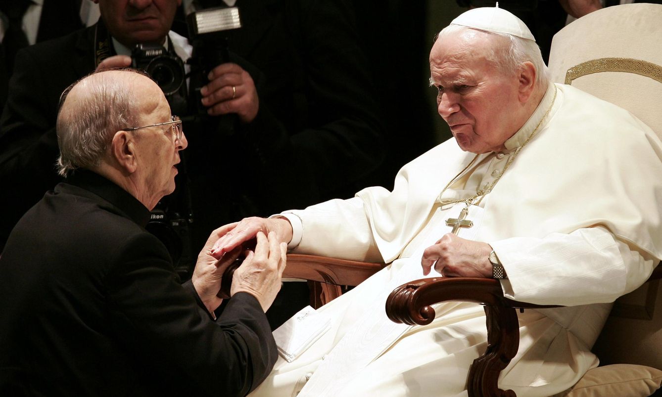 Juan Pablo II y Marcial Maciel, en el Vaticano en el año 2004. (Foto: REUTERS)