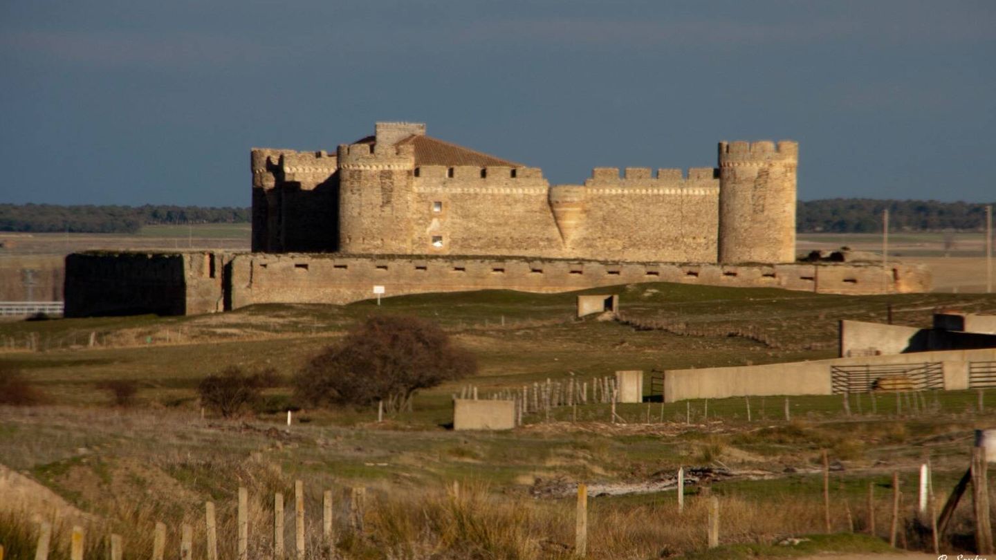 El castillo de Castronuevo. (r_santos/Wikipedia Commons)