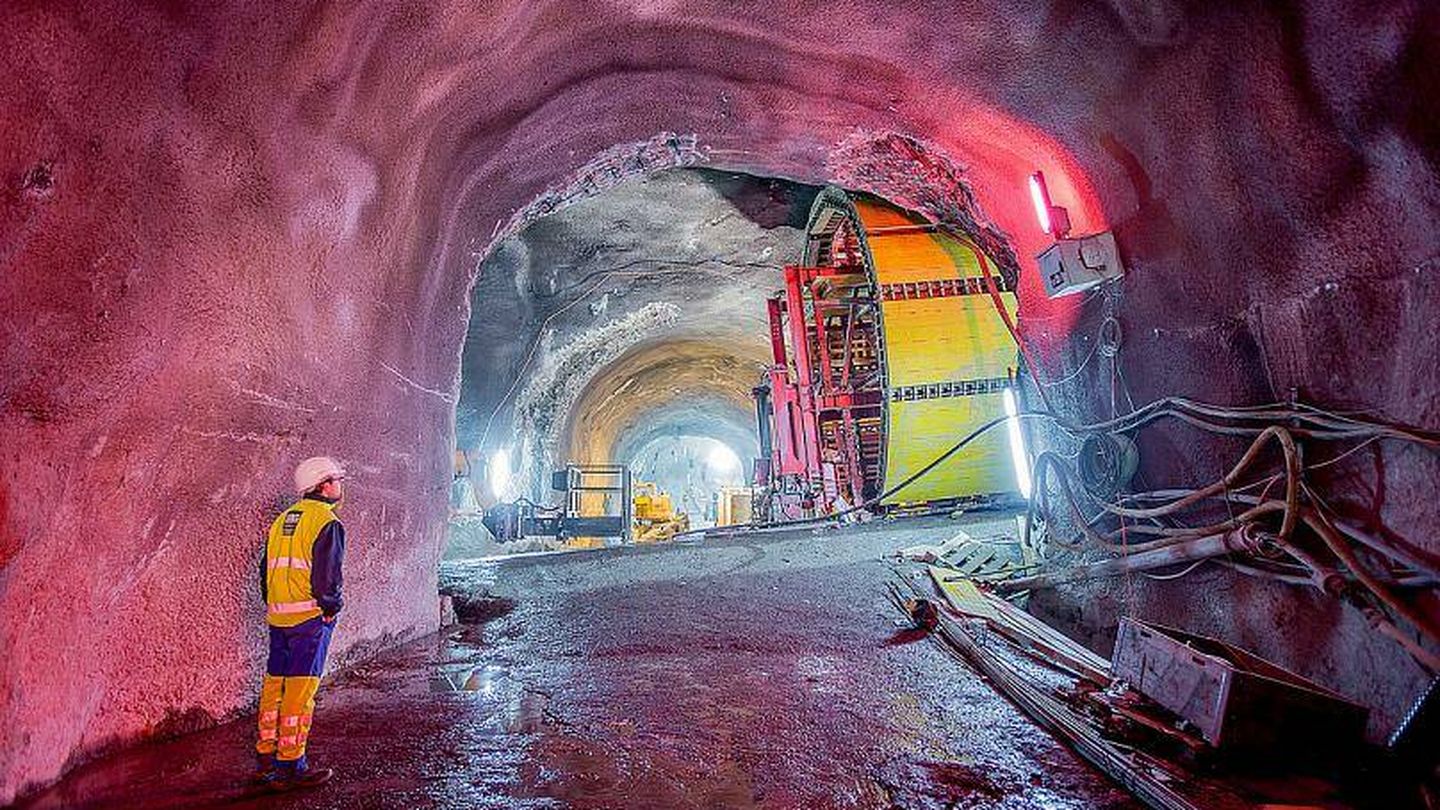 Durante la construcción escarbaron 18 kilómetros de túneles bajo los Alpes. (Nant de Drance)