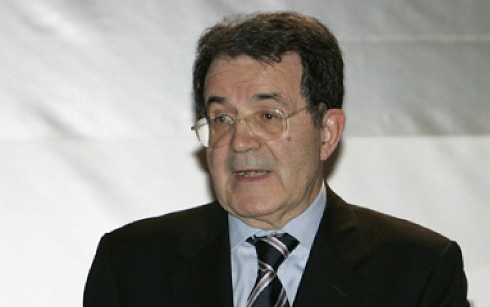 Foto: Romano Prodi consigue el respaldo sin condiciones de los miembros de su coalición para formar Gobierno