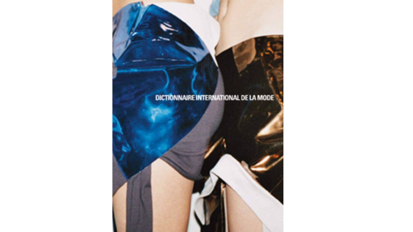 Dictionnaire international de la mode, de Lydia Kamitsis y Bruno Remaury (Le Regard, 2005).