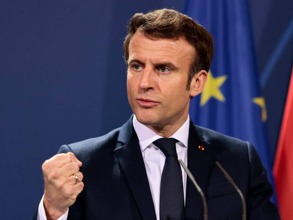 Foto: Emmanuel Macron, con su estilismo más habitual. (Getty/Hannibal Hanschke)