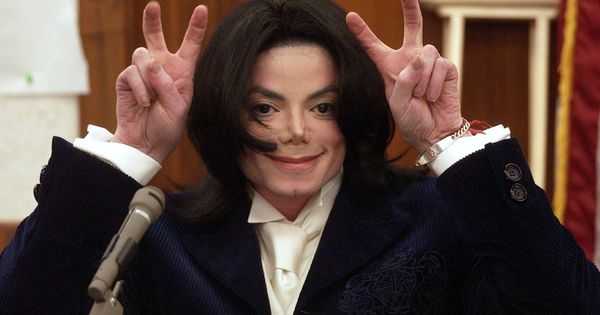Foto: Michael Jackson testificando en un juicio. (Getty)