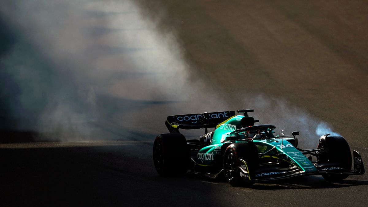 Nueva incidencia de Aston Martin en los test F1 de Baréin: reparan el coche de Fernando Alonso
