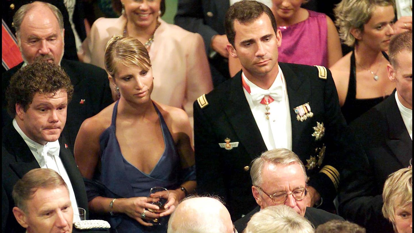 Eva Sannum y el entonces príncipe Felipe, en una foto de 2001. (Gtres)