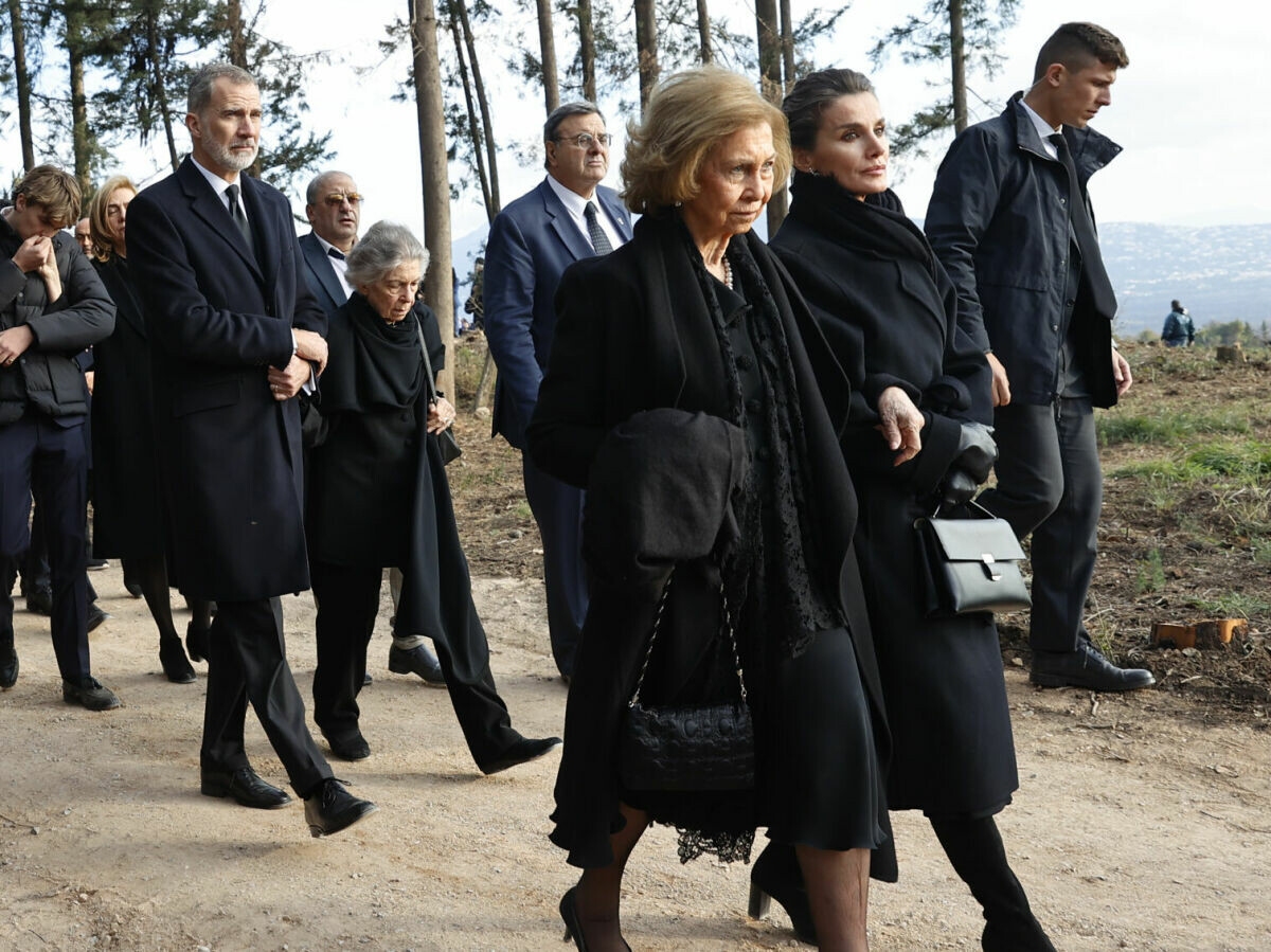 Foto de         Sale a la luz un vídeo inédito del interior del funeral privado de Constantino de Grecia        