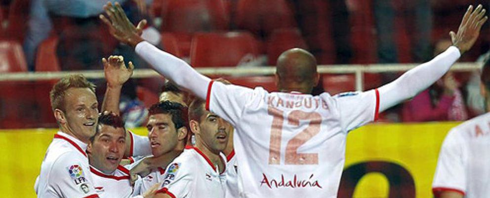 Foto: El Sevilla respira hondo con Míchel tras ocho jornadas sin ganar