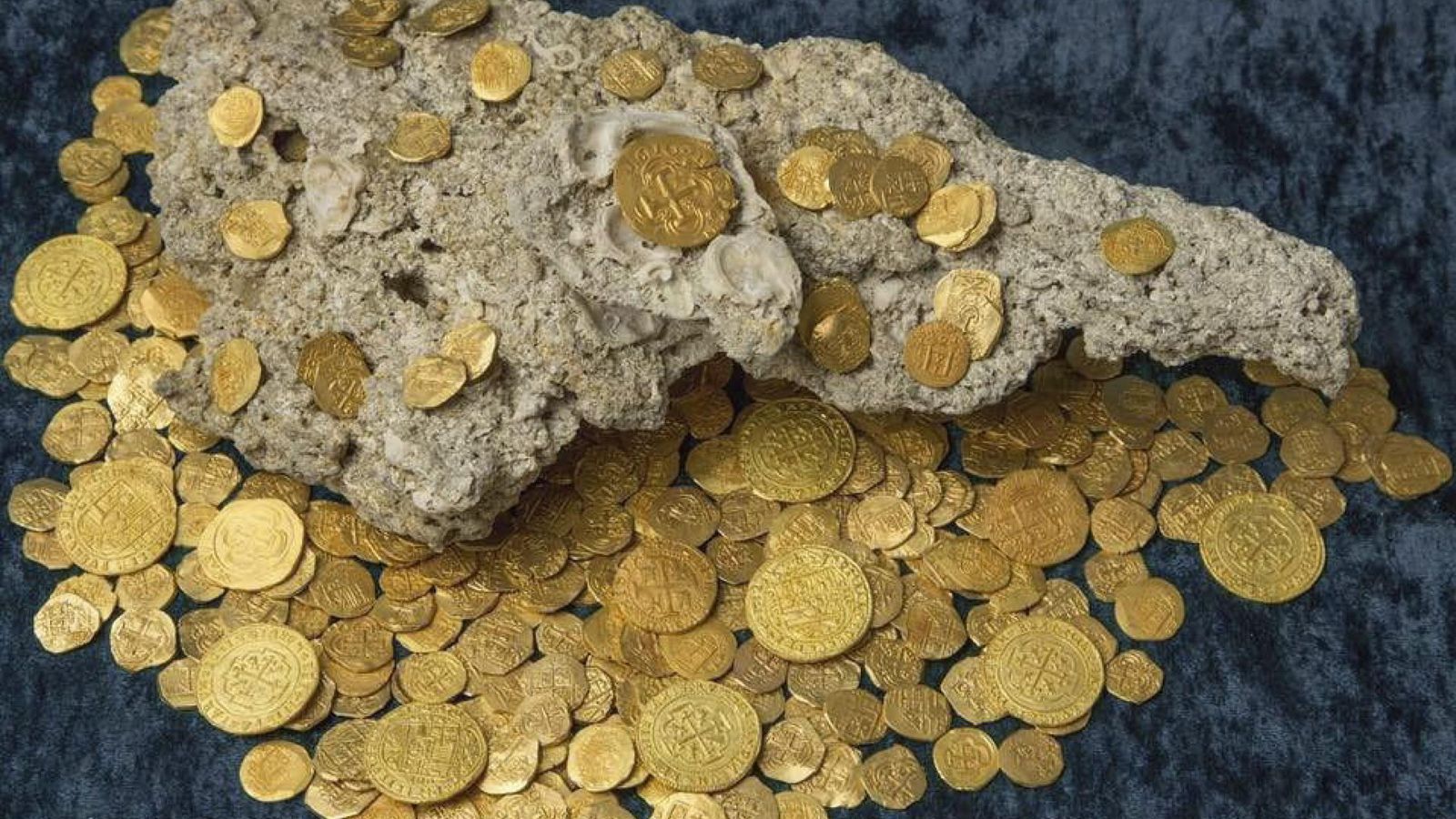 Foto: Encuentran monedas españolas de oro