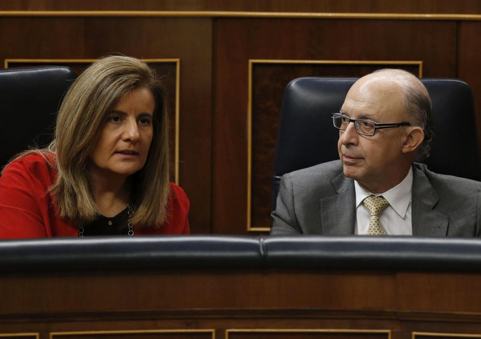 Foto: La ministra Fátima Báñez y el ministro Cristóbal Montoro (EFE)