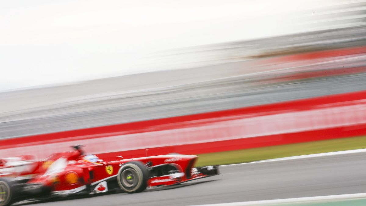Ferrari, más un petrolero que un yate de la America's Cup