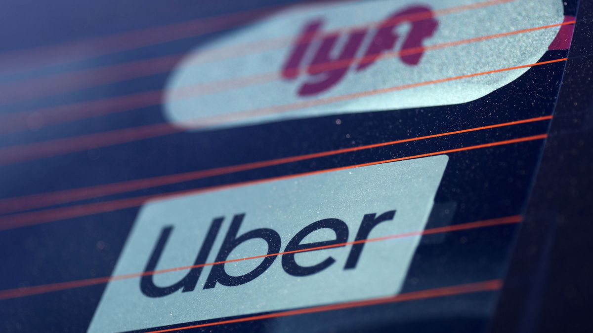 Uber y Lyft ya acumulan caídas de más del 15% ante nuevas leyes de la 'gig economy'
