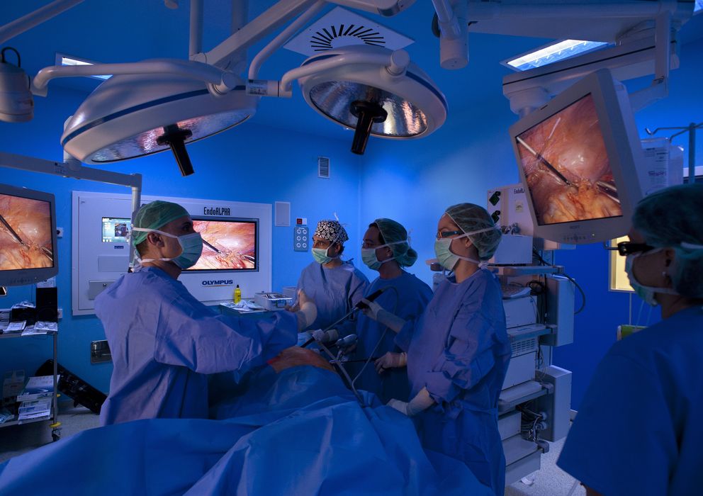 Foto: Cirugía laparoscópica en el cáncer de colon. (Corbis Images)