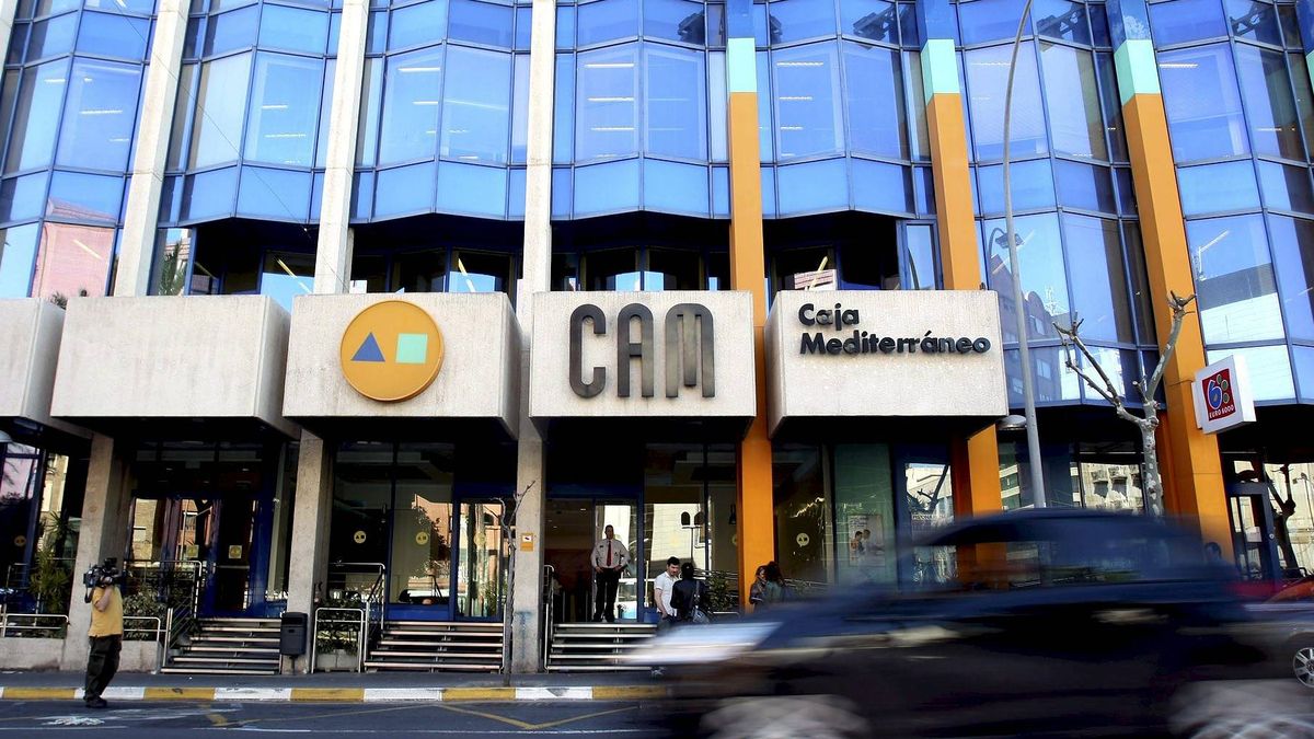 Guindos revela que el rescate de la CAM costará 15.000 millones de dinero público