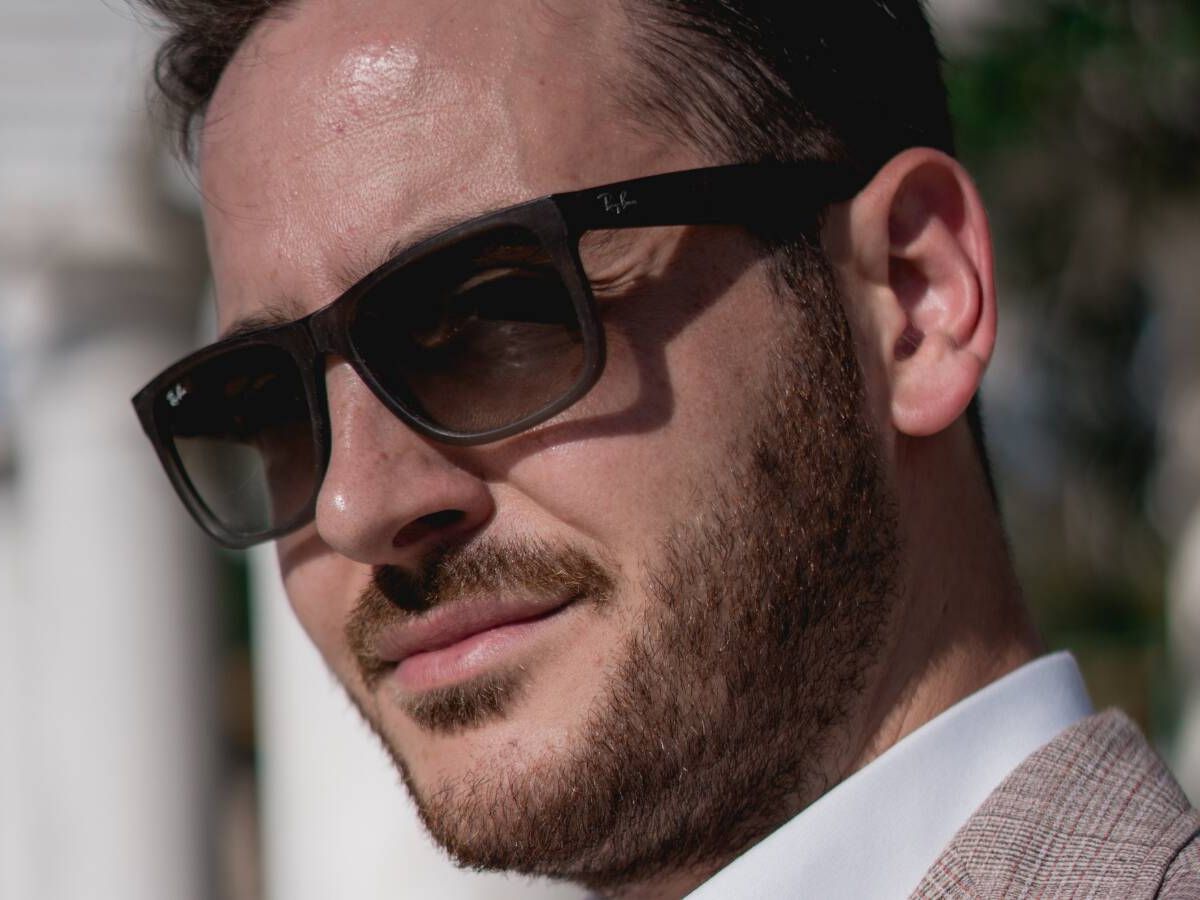 Doctor en Filosofía robo genio Las mejores gafas de sol para hombre en función de la forma de tu cara