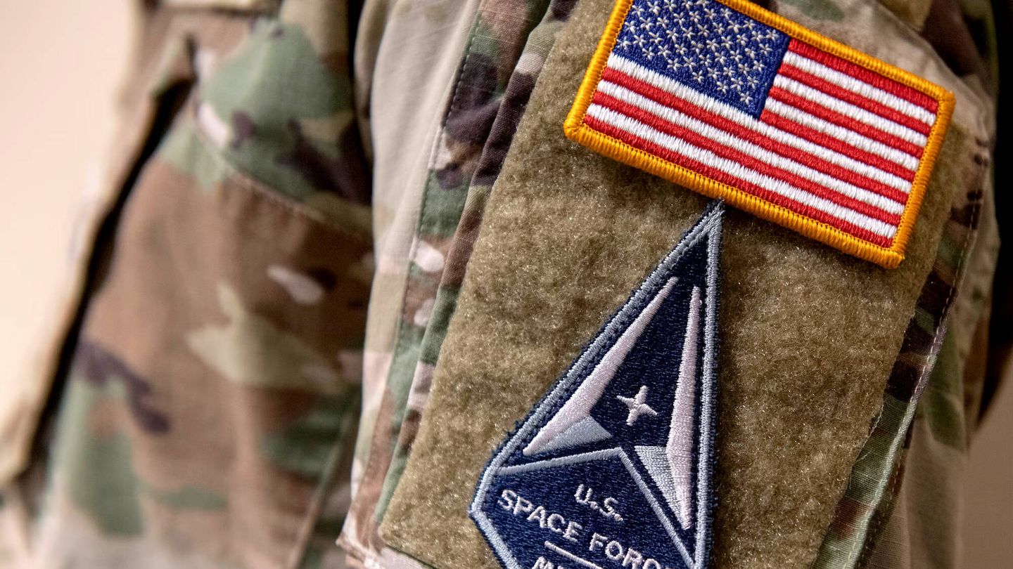 Soldado de la US Space Force, el cuerpo militar de los EEUU encargado de monitorizar el espacio. (US Space Force)
