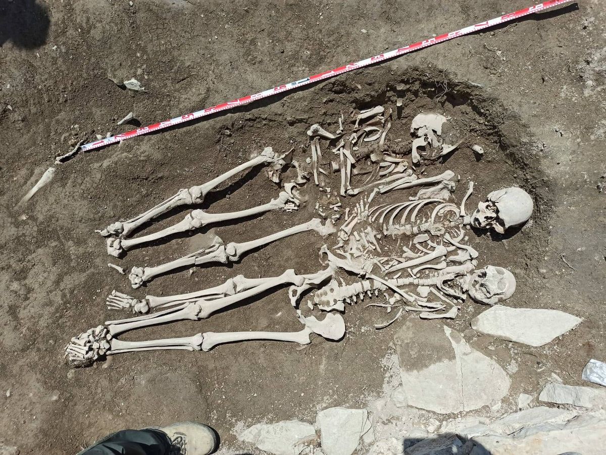 Foto: Los tres cuerpos encontrados por el equipo de investigadores de la UAB. (UAB)