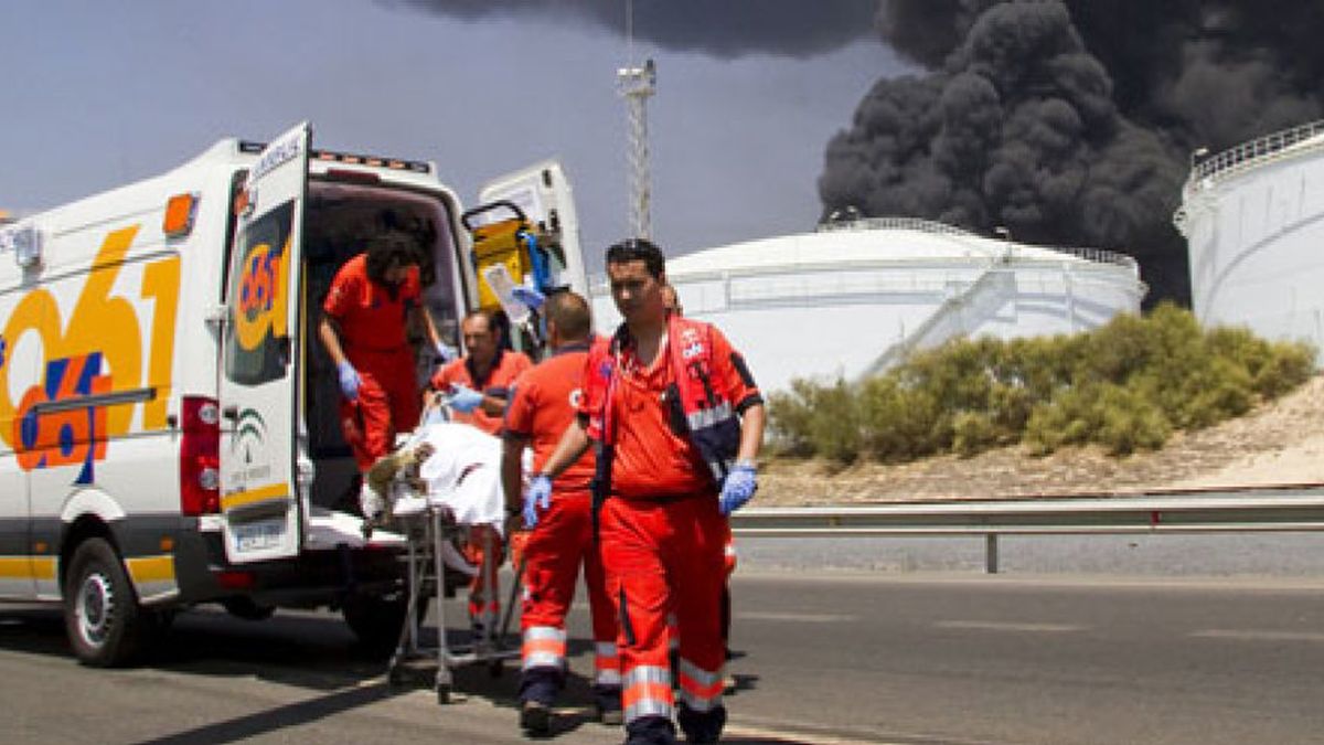 Dos muertos y otros dos trabajadores heridos en el incendio de una refinería en Huelva