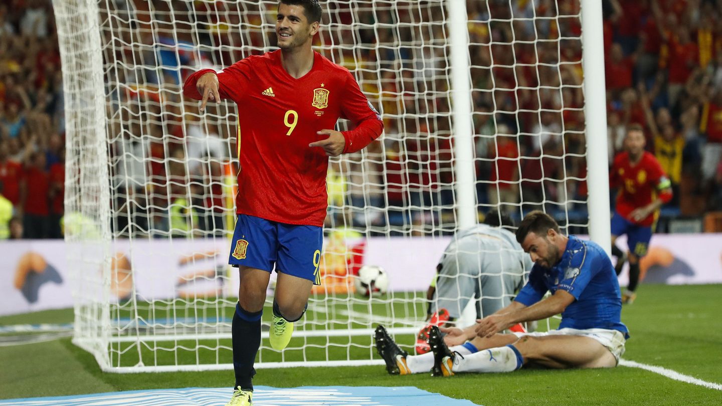 Morata celebra un gol con la selección española. (EFE)