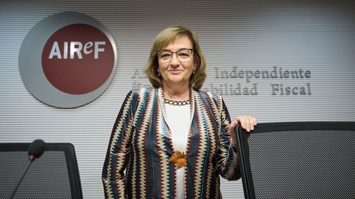 La AIReF avisa de que España solo cumplirá el déficit del 3% en 2024 si retira todas las medidas
