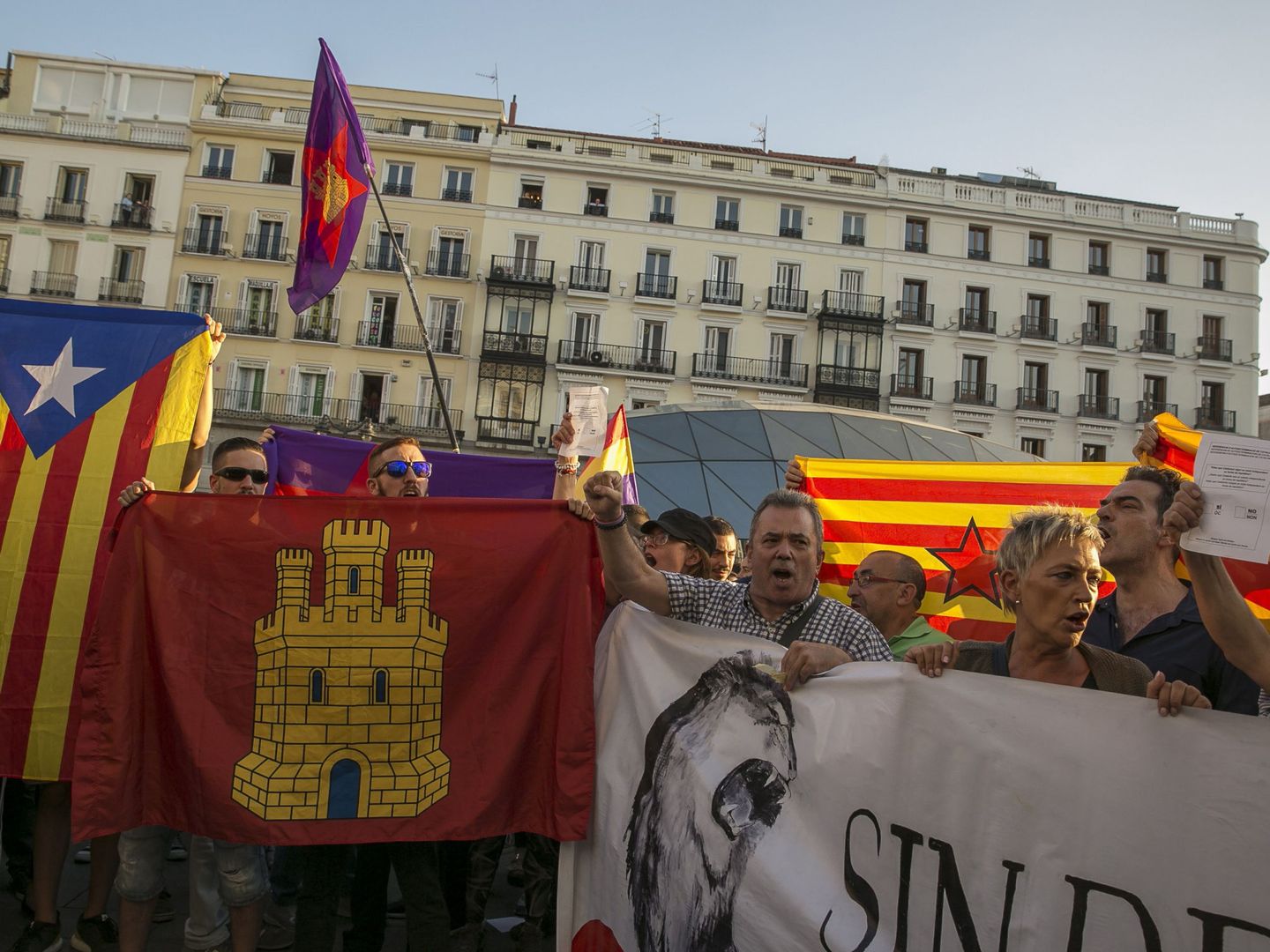 Concentración en Madrid contra las detenciones en Cataluña. (EFE)