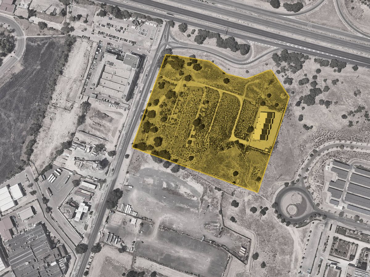 Foto: Vista aérea de los terrenos que albergaron la subestación eléctrica de Vallecas. (Google Maps)