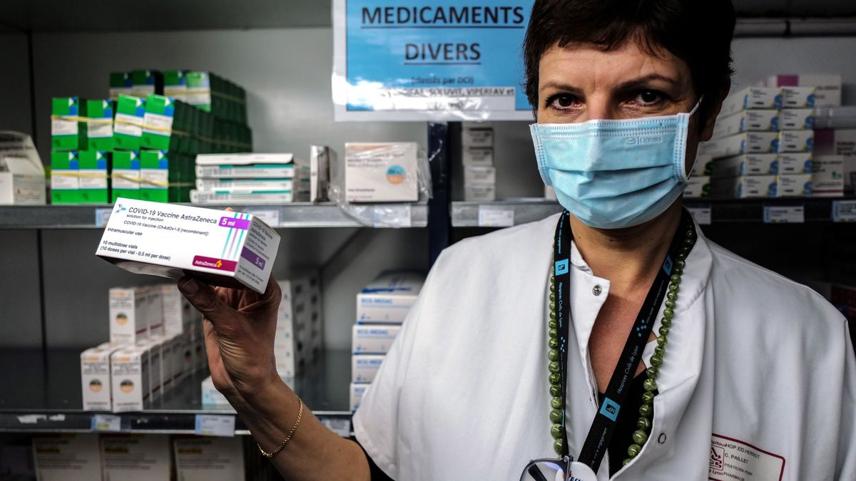 España recibe las primeras 196.800 dosis de la vacuna de AstraZeneca y Oxford