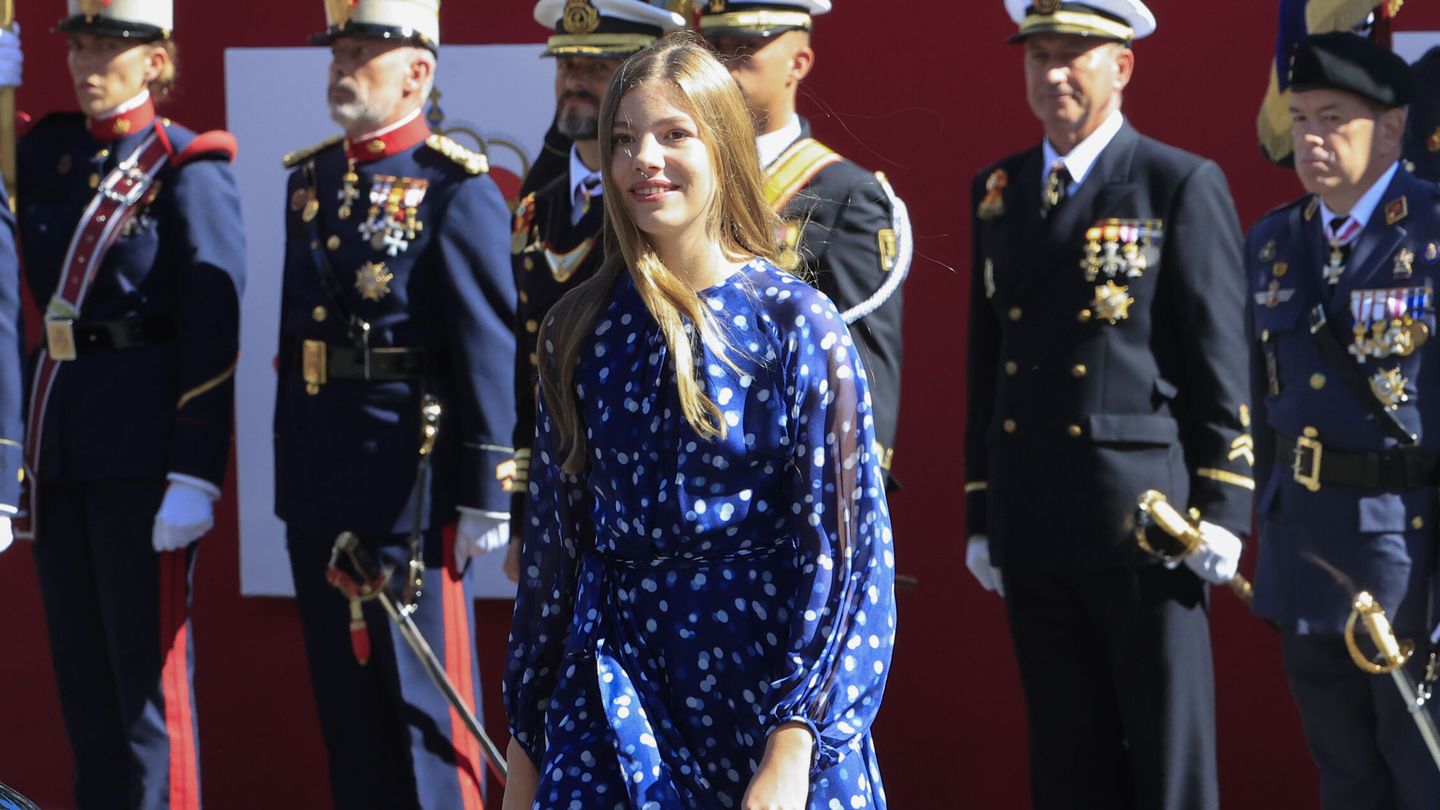 La infanta Sofía en el desfile del Día de la Fiesta Nacional. (EFE/Zipi)