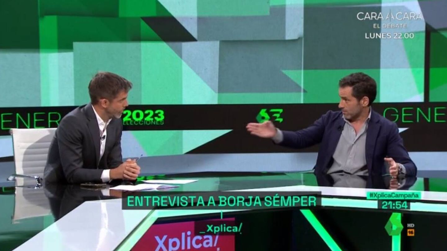 El presentador José Yélamo y el político del PP, Borja Sémper. (Atresmedia)